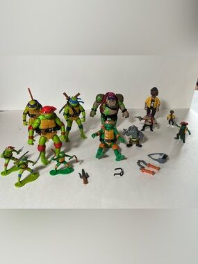 Teenage Mutant Ninja Turtles Michelangelo Action Figure - Green & Orange